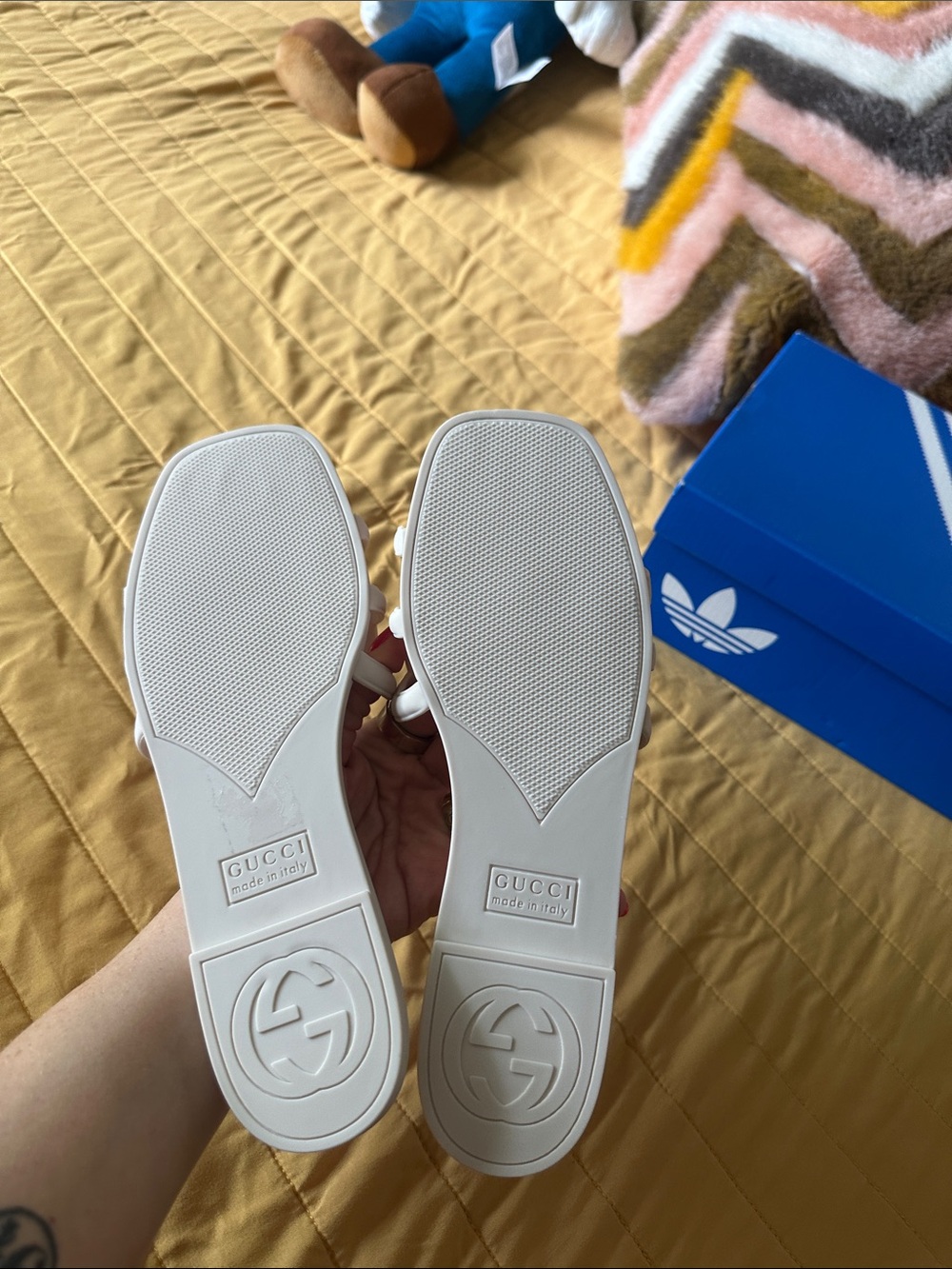 Gucci cream color Interlocking GG Jelly Slide Sandals - Picture 2 of 3